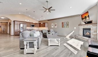 13790 W Airigin Dr, Big Lake, AK 99652