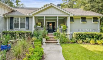9 Bajala Dr E, Beaufort, SC 29907