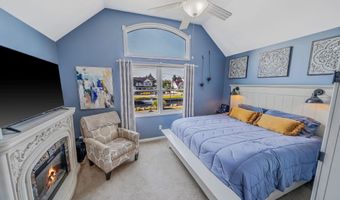29 North Plz, Amity Harbor, NY 11701