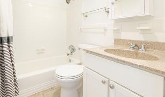 6631 WAKEFIELD Dr 817, Alexandria, VA 22307