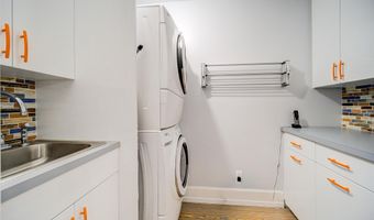 4 Ayr Ct, Airmont, NY 10901