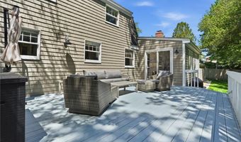 24 Wildflower Rd, Barrington, RI 02806