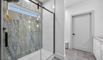 810 Spyglass Hill Dr, Bedford, IN 47421