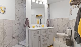 1827 Ledges Dr, Ames, IA 50010