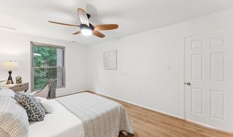 3358 WOODBURN Rd 24, Annandale, VA 22003
