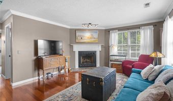 280 Carmel Woods Dr, Ballwin, MO 63021