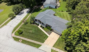 1009 Dutch Mill Dr, Ballwin, MO 63011