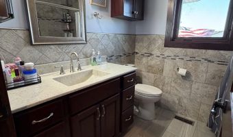 1524 Beechwood Dr, Aurora, NE 68818