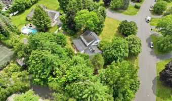 5 Beaver Pond Rd, Albany, NY 12211