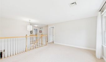 30 Taggart Ct, East Greenwich, RI 02818