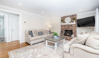 33 Lufkin Ln, Bristol, CT 06010