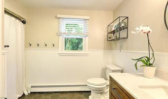 63 Pendar Rd, North Kingstown, RI 02852