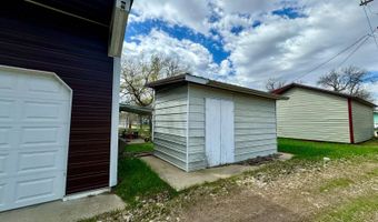 802 7th St, Britton, SD 57430