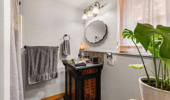 8 Miltimore Rd, Antrim, NH 03440