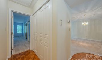 902 Woodlea Ct, Asheville, NC 28806