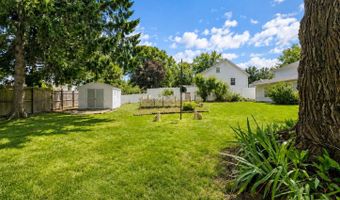 5 Knauf Ln, Albany, NY 12211