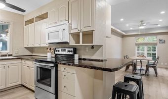 1108 E 3rd St, Anamosa, IA 52205