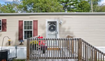 4 Clover Corner Ln, Augusta, ME 04330