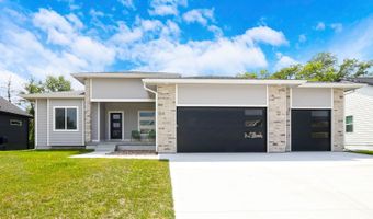 1600 Marina Cove Dr, Polk City, IA 50226