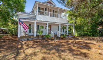 100 14th St, Apalachicola, FL 32320