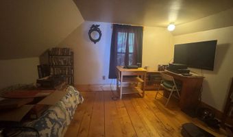 121 Main Rd, Abbot, ME 04406
