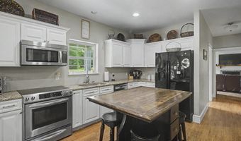 11353 Hattie K Dr, Biloxi, MS 39532