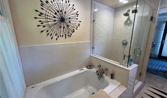 11 Harbor St, Jamestown, RI 02835