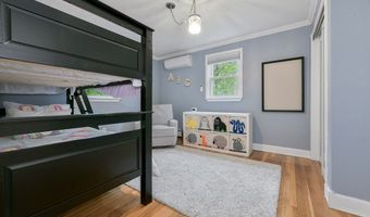 122 Thompson St, Boston, MA 02136
