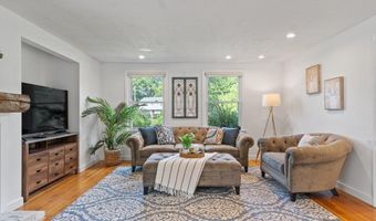 37 Newtown Rd, Acton, MA 01720