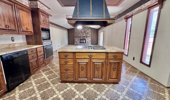 101 7th Ave NW, Bowman, ND 58623