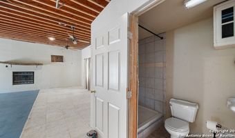 217 Sky View Dr, Adkins, TX 78101