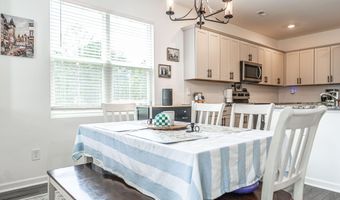 59 Walkabout Dr, Aberdeen, NC 28315