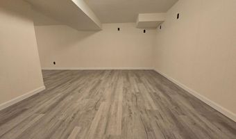 11 GLENWOOD Dr, Dover, DE 19904