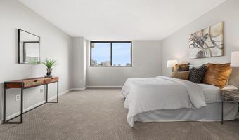 1101 S ARLINGTON RIDGE Rd 212, Arlington, VA 22202