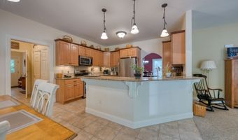 2 Warren Gln, Burlington, CT 06013