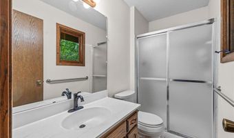 1267 Nursery Hill Ln, Arden Hills, MN 55112