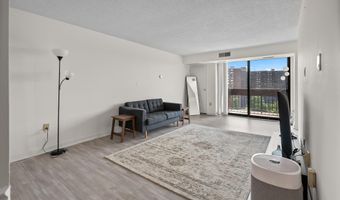 5300 HOLMES Pkwy 914, Alexandria, VA 22304