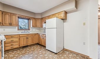 404 E Sycamore St, Anamosa, IA 52205