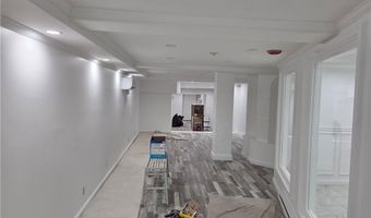 38 Bellevue Ave W, Newport, RI 02840