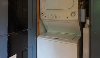 53 Henry St, Amherst, MA 01002