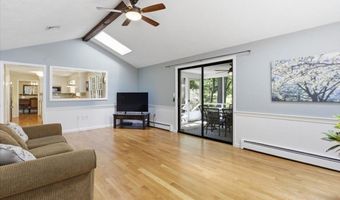 27 Kennel Hill Dr, Beverly, MA 01915