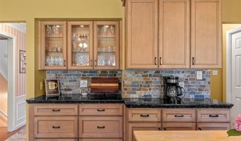307 Blue Ridge Place Ct, Ballwin, MO 63011