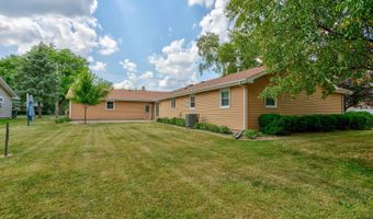 606 Dogwood Dr, Arcola, IL 61910