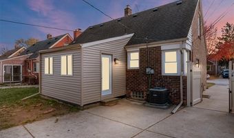 15570 Angelique Ave, Allen Park, MI 48101