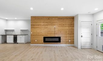 31 Lilac St, Asheville, NC 28806