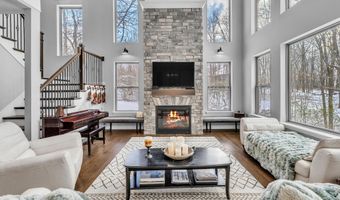 1091 Green Rd, Ann Arbor, MI 48105