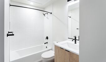 733 8TH St SE 202, Washington, DC 20003