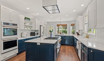 23751 SCHULTZ Rd, Aurora, OR 97002