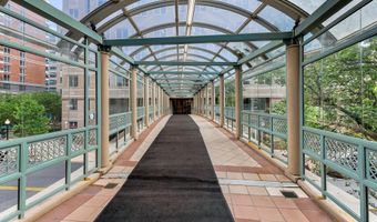 900 N STAFFORD St 1402, Arlington, VA 22203