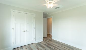215 15th St, Apalachicola, FL 32320
